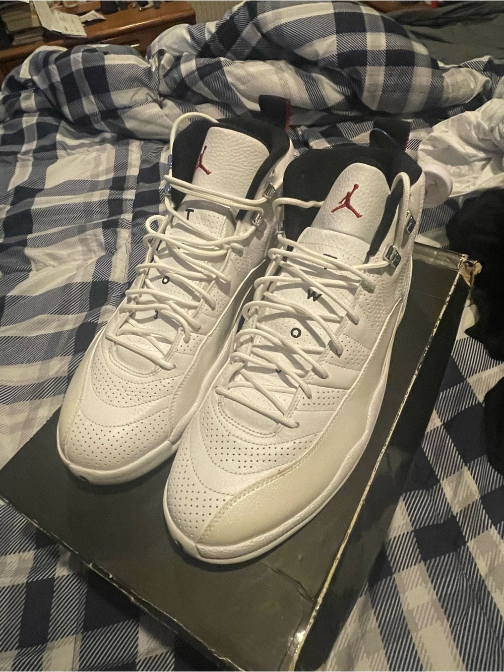 Nike Men’s Air Jordan 12 Rising Sun 2009 Size 12 Deadstock - Picture 2 of 11